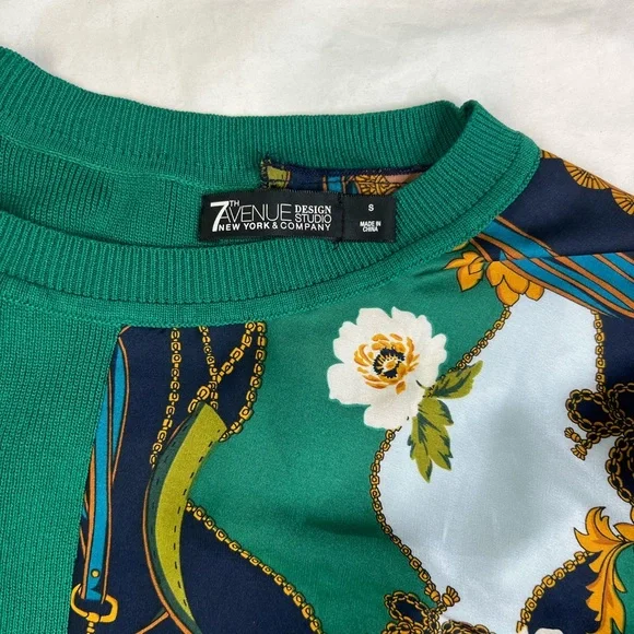 New York & Company Women Top S Green Printed Half Scarf A031124 - Picture 3 of 5